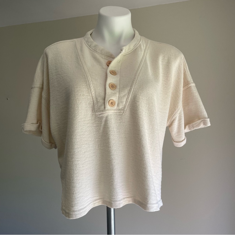Universal Thread Cream Button-Down Women's Shirt